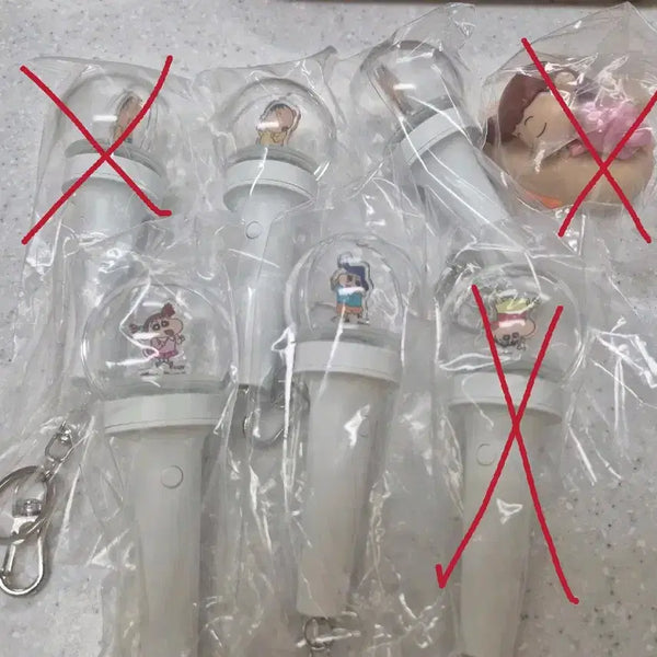[BUNJANG] Crayon Shin-chan Cheer Stick Keyring / 짱구는못말려 응원봉 키링 판매