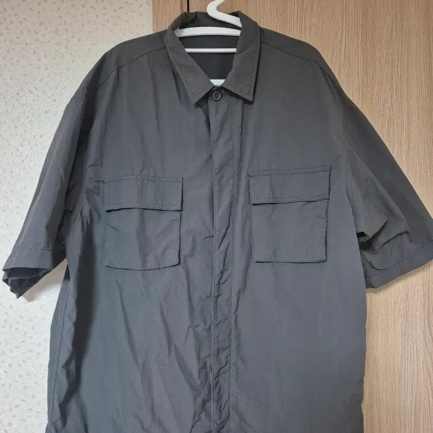[BUNJANG] GU Nylon Short Sleeve T-Shirt Gray L (Relaxed Fit) / [새상품] GU 나일론 반팔 그레이 L(루즈핏)