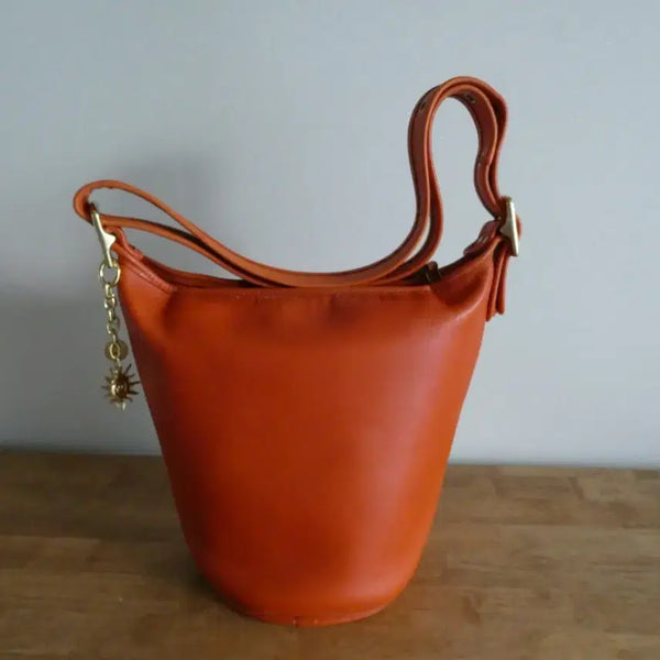 [BUNJANG] Old Coach Helen's Legacy Bucket Bag Orange Glove-Tanned Leather / 올드코치 버킷백 Helen's Legacy 오렌지