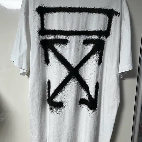 [BUNJANG] Off-White Spray Painting T-Shirt White / 오프화이트 스프레이 페인팅 반팔 화이트