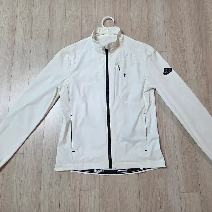 [BUNJANG] Hazzys Golf Women's Windbreaker Zip-Up Jacket / 헤지스 골프  기능성 바람막이 집업 자켓