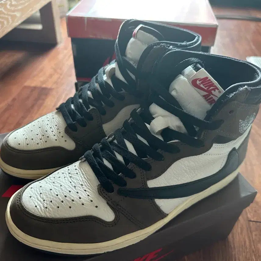[BUNJANG] Jordan 1 x Travis Scott Retro High OG SP Mocha / 조던 1 x 트래비스 스캇 레트로 하이 OG SP 모카