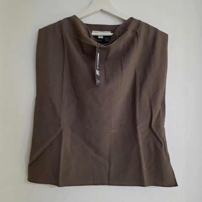 [BUNJANG] Rafiap Sleeveless Blouse Brown / 라피아프 민소매 블라우스 브라운