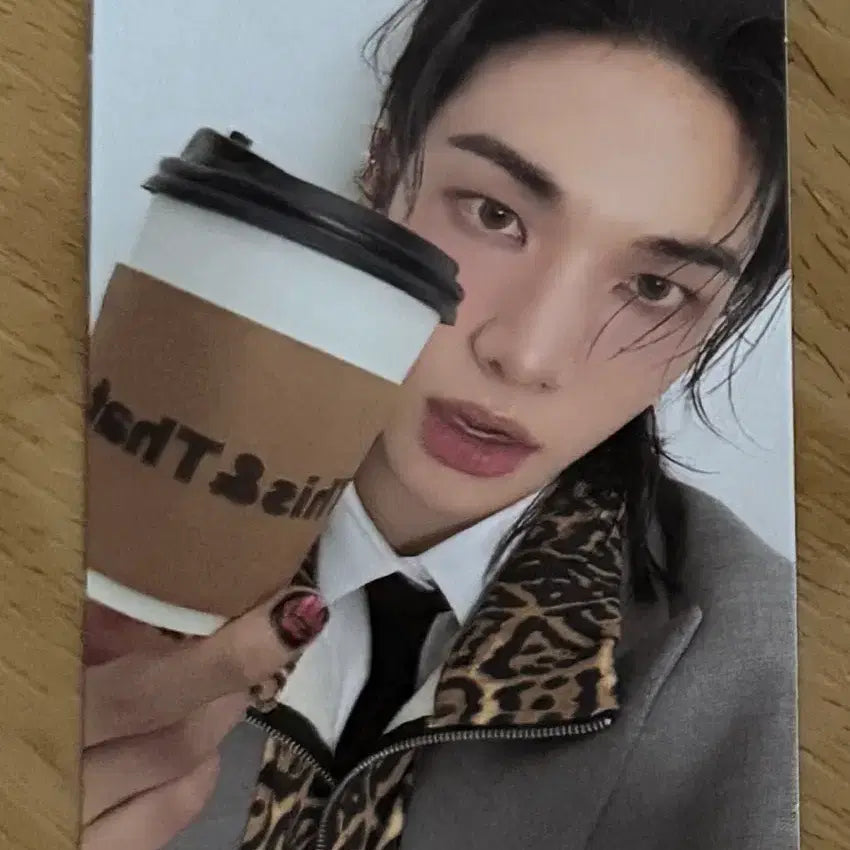 [BUNJANG] Stray Kids Hyunjin THIS & THAT Version Photocard / 디스앤댓 this & that  & 버전 스키즈 스트레이키즈 현진