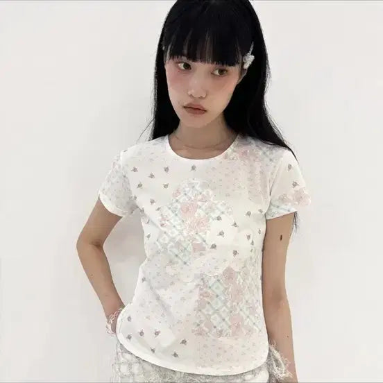 [BUNJANG] Typeservice Flower Applique Short Sleeve Top / 타입서비스 flower applique short sleeve top