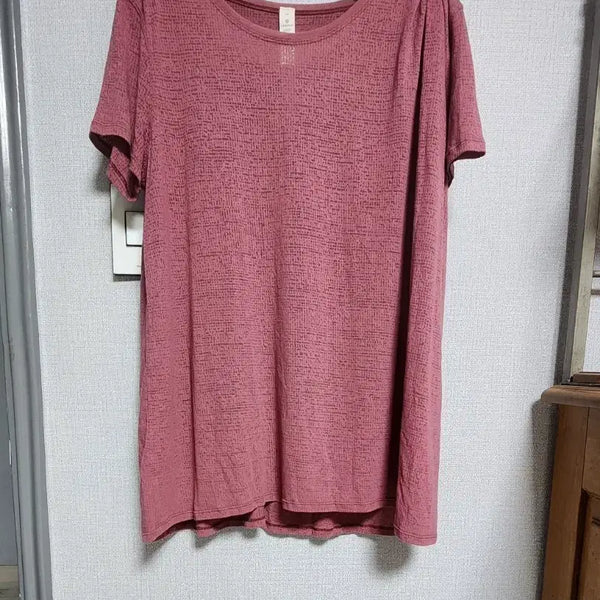 [BUNJANG] Lululemon Flare Line T-Shirt Size 10 / 룰루레몬 플레어 라인 티셔츠 (10사이즈)