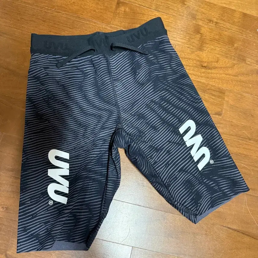 [BUNJANG] Uvu Tights / Uvu 타이즈