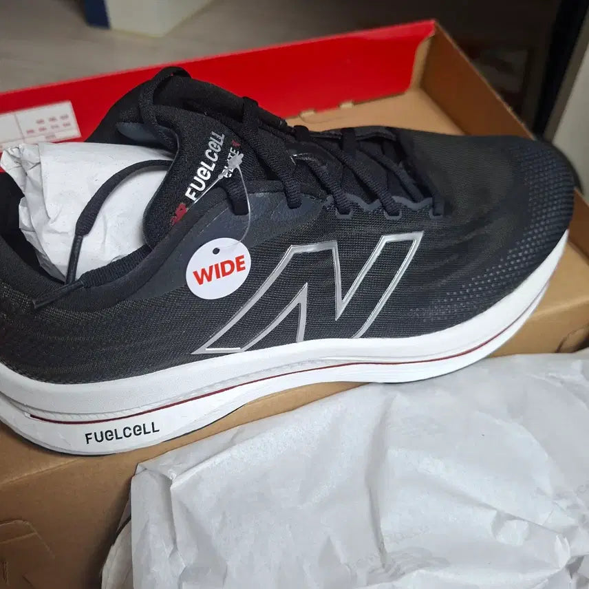 [BUNJANG] New Balance Fuelcell Walker Elite 4E 300mm / 뉴발란스 Fuelcell Walker elite 4E 300mm