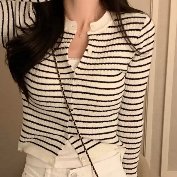 [BUNJANG] Gonmi Ribbed Cable Knit Cardigan / [미개봉 새상품]꼰미고 단가라 꽈배기 가디건