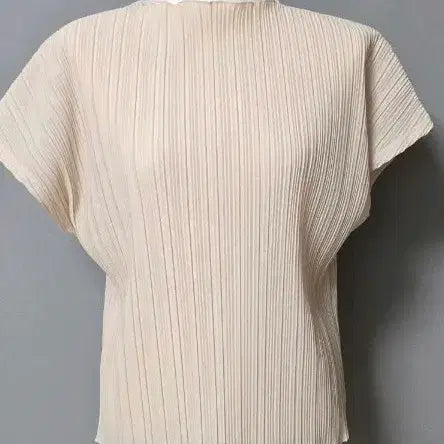 [BUNJANG] It MICHAA Pleated Mockneck T-shirt Size 66 / 잇미샤 플리츠 모크넷 티셔츠 66사이즈 새제품