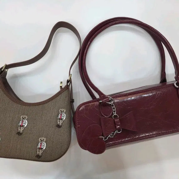 [BUNJANG] Burgundy Shoulder Bag with Bear Embroidery / 새상품) 버건디 숄더백, 곰돌이 자수 숄더백 각