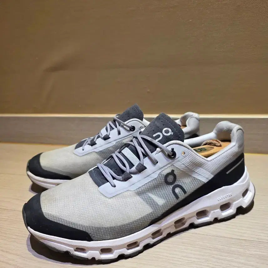 [BUNJANG] On Running Cloudvista Running Shoes (Size 270) / [270] 온러닝 클라우드 비스타