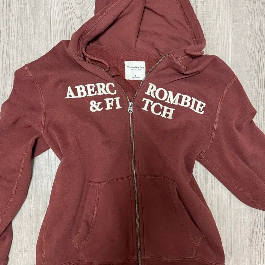 [BUNJANG] Abercrombie & Fitch Burgundy Hoodie Zip-Up / 아베크롬비 후드집업