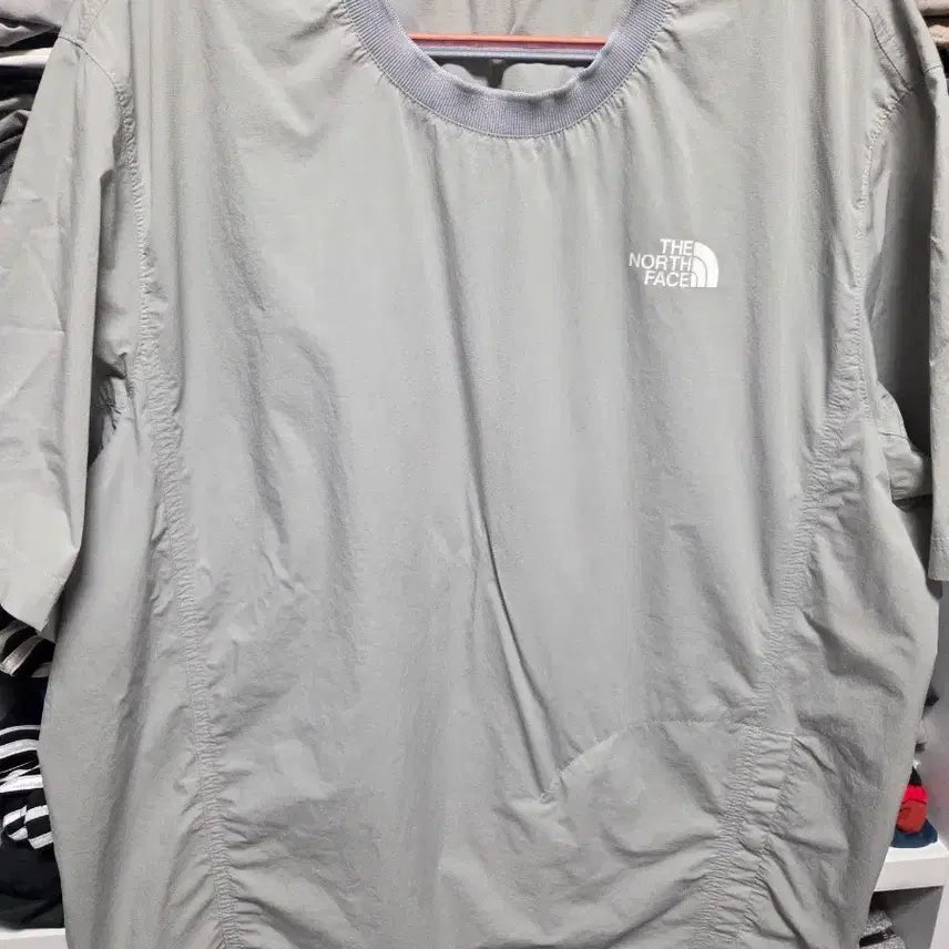 [BUNJANG] The North Face Windbreaker Style Short Sleeve T-Shirt Grey 105 / 노스페이스 바람막이 반팔 그레이 105