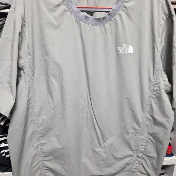 [BUNJANG] The North Face Windbreaker Style Short Sleeve T-Shirt Grey 105 / 노스페이스 바람막이 반팔 그레이 105
