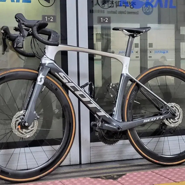 [BUNJANG] Bontrager Aeolus Comp 5 Road Carbon Disc Wheelset / 본트래거 에올루스 콤프5 로드 카본디스크휠셋 판매/교신