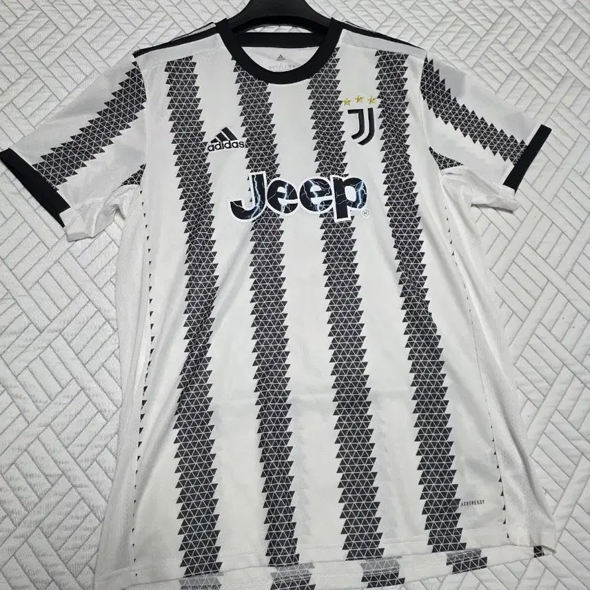 [BUNJANG] Juventus 2022/23 Home Football Jersey / (L)유벤투스 홈 유니폼 22/23