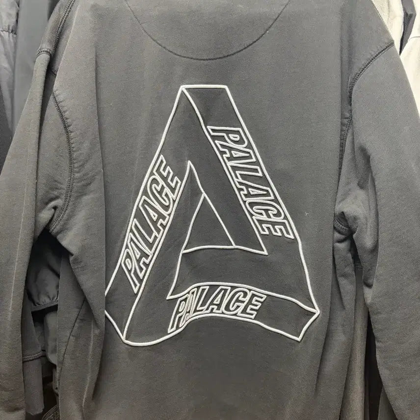 [BUNJANG] Palace Outliner L T-Shirt / 팔라스 아웃라이너 L