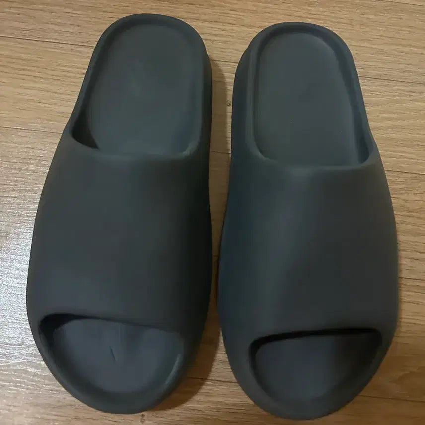 [BUNJANG] Adidas Yeezy Slide Slate Grey 295 / 아디다스 이지 슬라이드 그레이 295