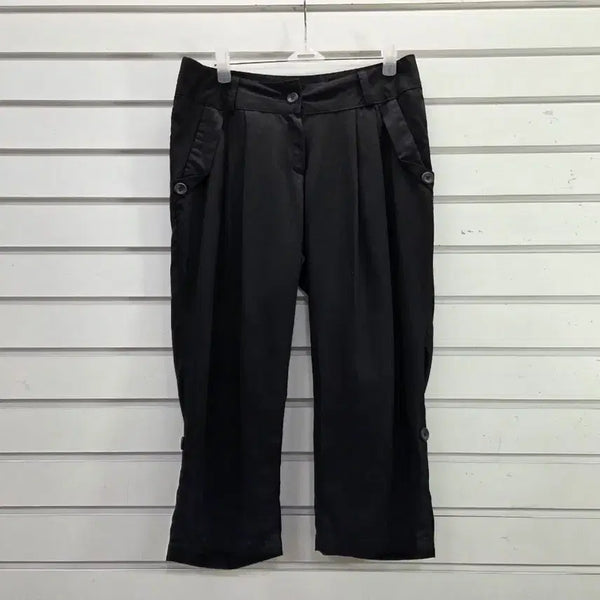 [BUNJANG] Black Seven-Tenths Length Pants with Button Detail / 블랙  여성  칠부바지 26/보물찾기천사