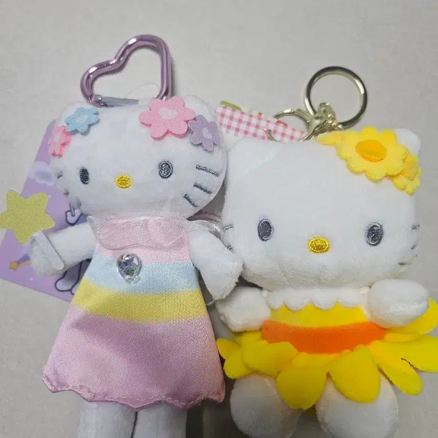 [BUNJANG] Hello Kitty Long Legs & Flower Plush Keyring Set / 헬로키티 롱다리 키티 꽃 열쇠고리 키링