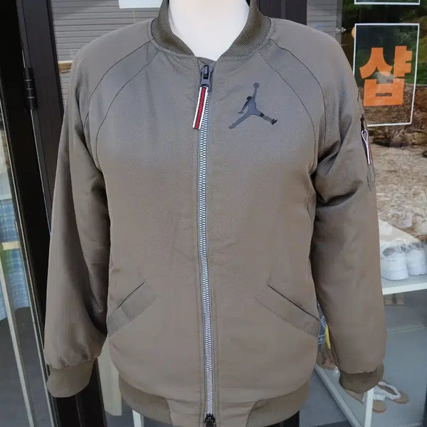 [BUNJANG] Air Jordan Bomber Jacket Khaki L / 에어 조던 봄버 자켓 카키 L