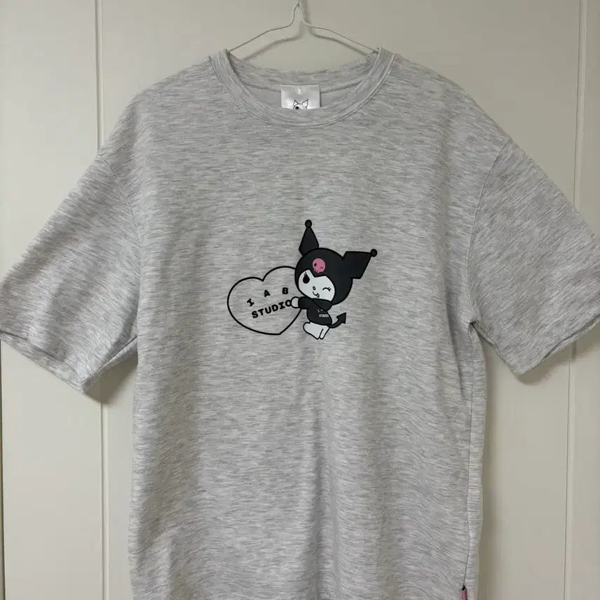 [BUNJANG] Iab Studio Kuromi Heart T-Shirt (Size M) / 아이앱 쿠로미 하트 티셔츠 M 사이즈