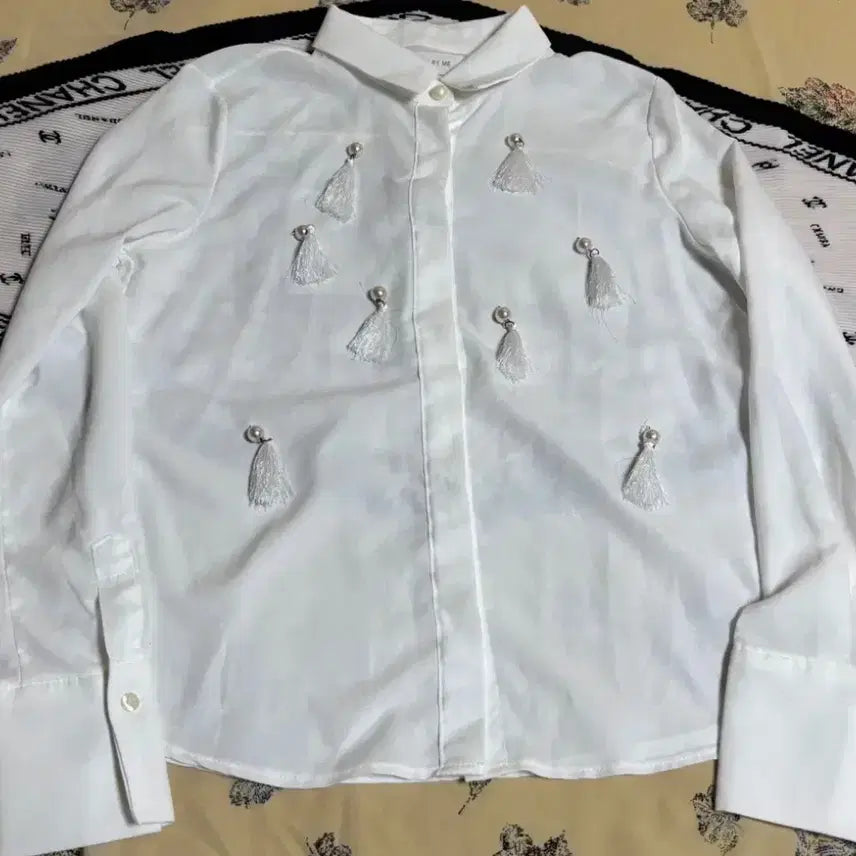 [BUNJANG] BY ME White Blouse with Tassel Detail / 셔츠 화이트 태슬장식 새상품