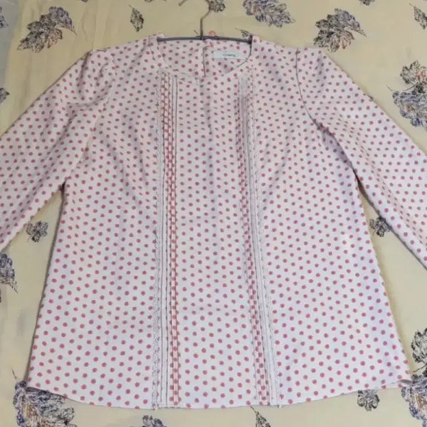 [BUNJANG] CLOVIS Dot Blouse / 도트 블라우스 새상품