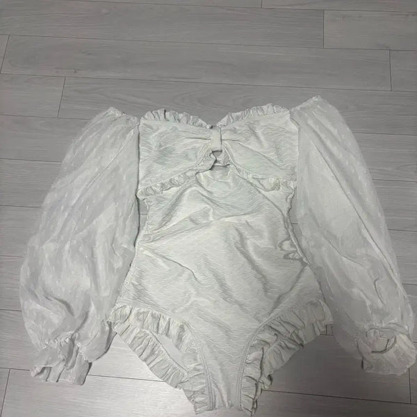 [BUNJANG] White Frill Monokini Swimsuit / 화이트 프릴 수영복 모노키니