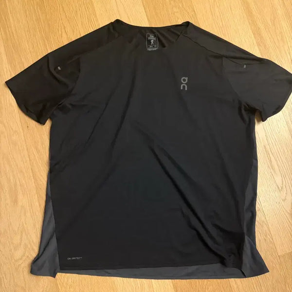 [BUNJANG] On Running T-Shirt Black / 온 러닝 티셔츠 블랙