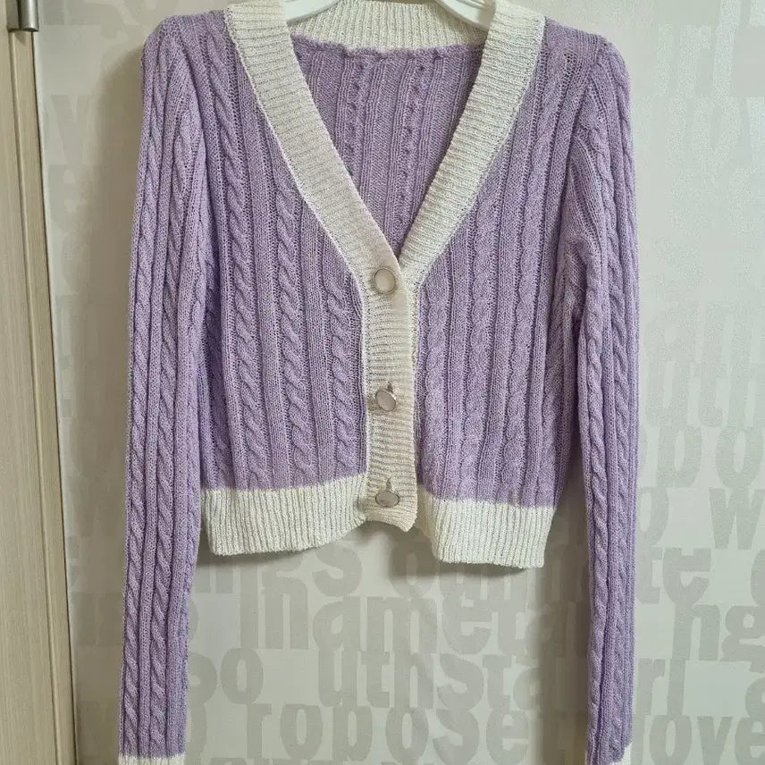 [BUNJANG] Lavender Cable Knit Cropped Cardigan / 라벤더 배색 꽈배기 크롭 니트 가디건