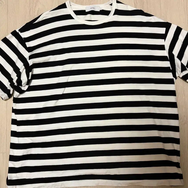 [BUNJANG] Graphtpaper Stripe Short Sleeve T-shirt Size 2 / 그라프페이퍼 스트라이프 반팔 티셔츠 2사이즈