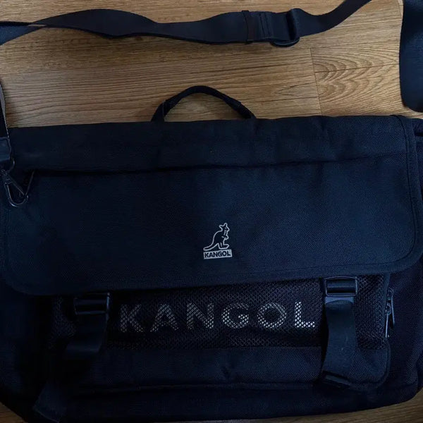 [BUNJANG] Kangol Messenger Bag / 캉골 메신저백 배송비 무료