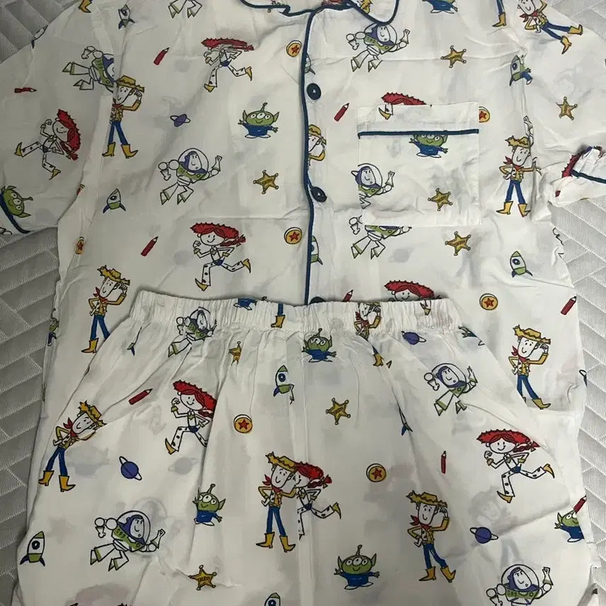 [BUNJANG] SPAO Toy Story Short Sleeve Pajama Set / 스파오 토이스토리 반팔파자마