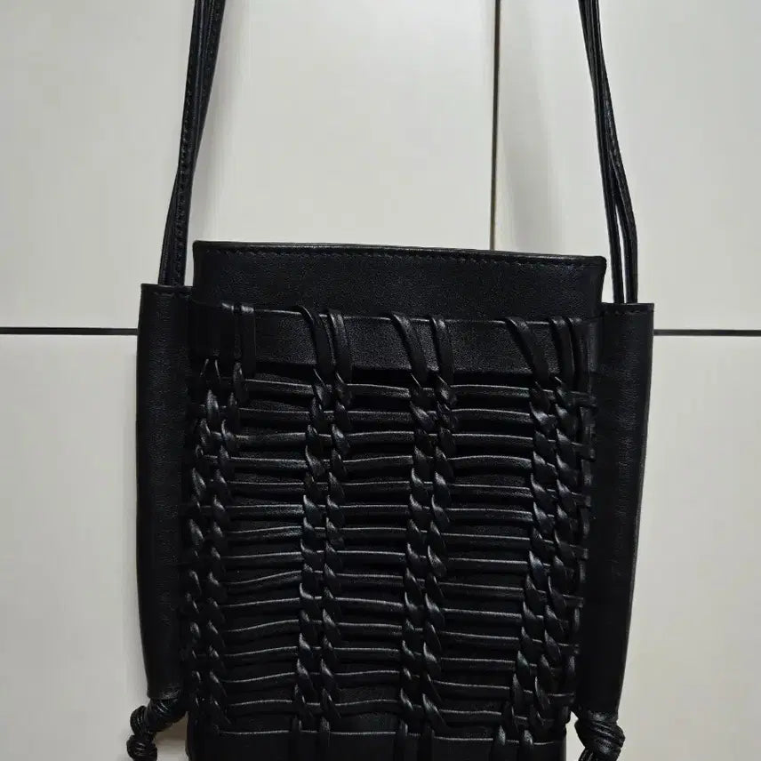 [BUNJANG] Dope Jasons Cowhide Knit Mini Crossbody Bag / 도프제이슨 카우하이드 니트드 미니 크로스백