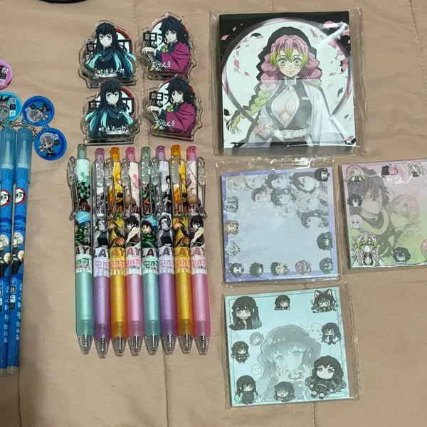 [BUNJANG] Demon Slayer Stationery Bundle / 일괄) 귀멸의 칼날 볼펜.떡메.스티커.집게 기유무이치로텐겐탄지로이노스케네즈코시노부