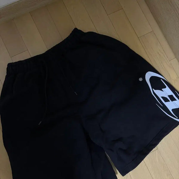 [BUNJANG] Born to Wink Bermuda Pants Size 1 Black / 본투윜 버뮤다팬츠 1사이즈 블랙