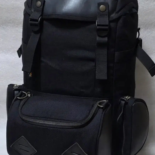 [BUNJANG] Pack'n'Roll Control Black Casual Backpack Travel Backpack / 팩큰롤 Pack'n'Roll 컨트롤 블랙 캐주얼 백팩 여행배낭