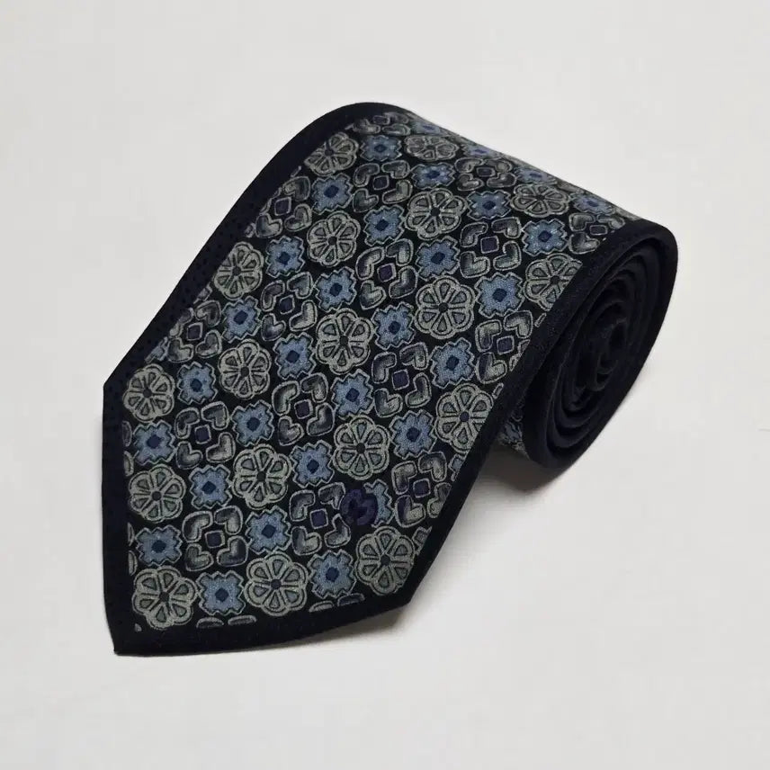 [BUNJANG] Milashon Italian Silk Necktie Blue Pattern / 이태리산 밀라숀 넥타이 (블루 패턴)