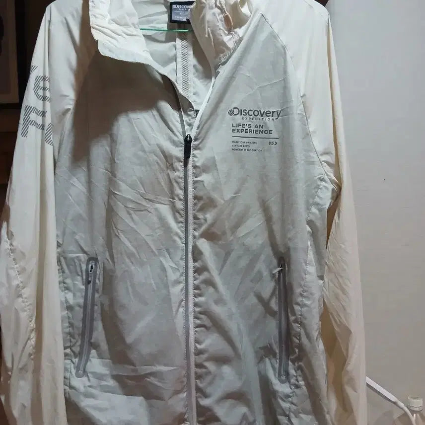 [BUNJANG] Discovery Lightweight Windbreaker Jacket Ivory / 디스커버리 경량 바람막이 자켓 아이보리