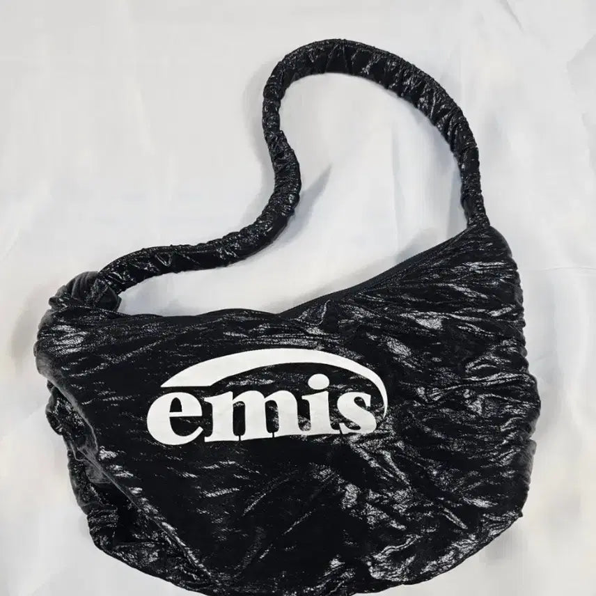 [BUNJANG] Emis Gloss Hobo Bag / 이미스글로스호보백