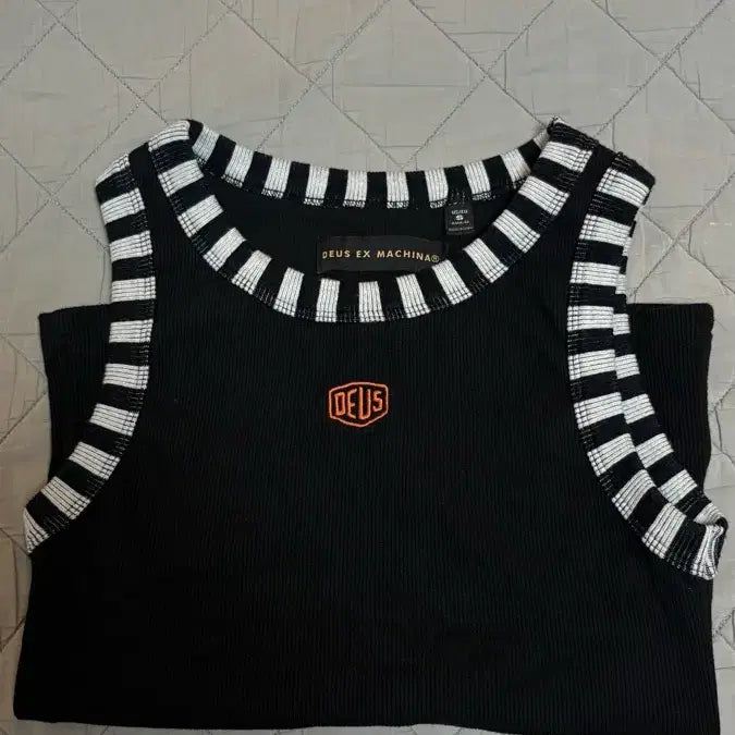 [BUNJANG] Deus Ex Machina Black Tank Top / 데우스 엑스 마키나 블랙 나시