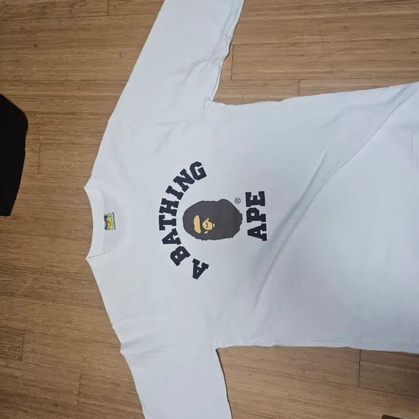[BUNJANG] BAPE Long Sleeve T-Shirt White / 베이프 긴팔 티셔츠 화이트
