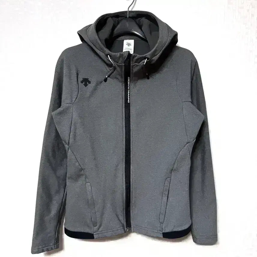 [BUNJANG] Descente Women's Fleece Lined Hooded Zip-Up Jacket Charcoal 85 / [XS,85]데상트 여성 트레이닝 기모 후드집업 자켓 차콜
