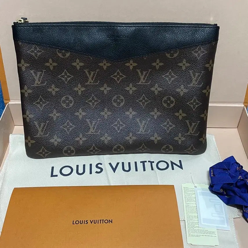 [BUNJANG] Louis Vuitton Monogram Daily Pouch / 루이비통 모노그램 데일리 파우치