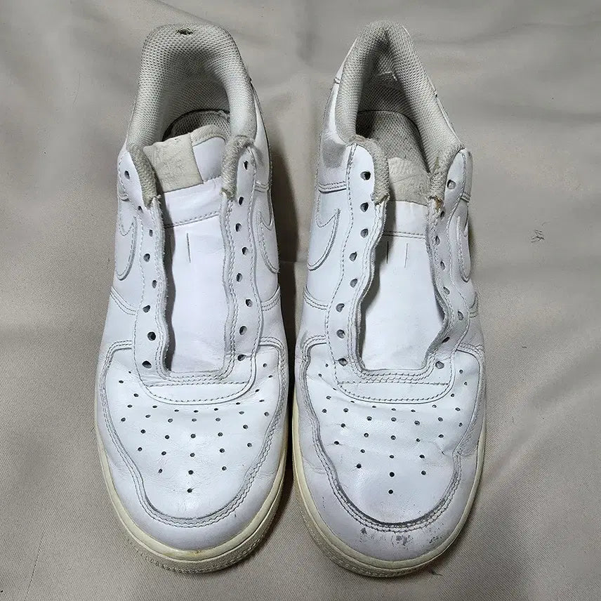 [BUNJANG] Nike Air Force 1 '07 All White Sneakers (275) / 0. 나이키 에어포스1 '07 올백 (화이트 275) CW2288-111 운동화 스니커즈
