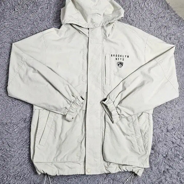 [BUNJANG] NBA Brooklyn Nets Hoodie Windbreaker Jacket Beige M / NBA 브루클린 네츠 후드 바람막이 자켓 베이지 M