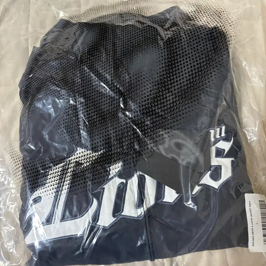 [BUNJANG] Sansan Gear x Samsung Lions Collaboration Navy Jacket L (Sealed) / 산산기어 삼성 라이온즈 자켓 네이비 L 미개봉