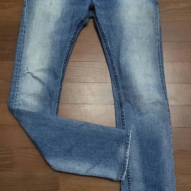 [BUNJANG] Diesel Distressed Stretch Jeans (Size 33) / 정품  디젤 데미지스판진  33